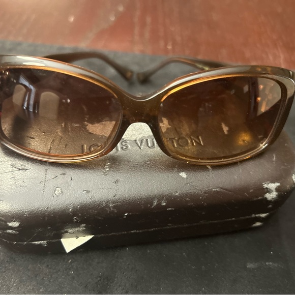 LV sunglasses - Picture 5 of 6